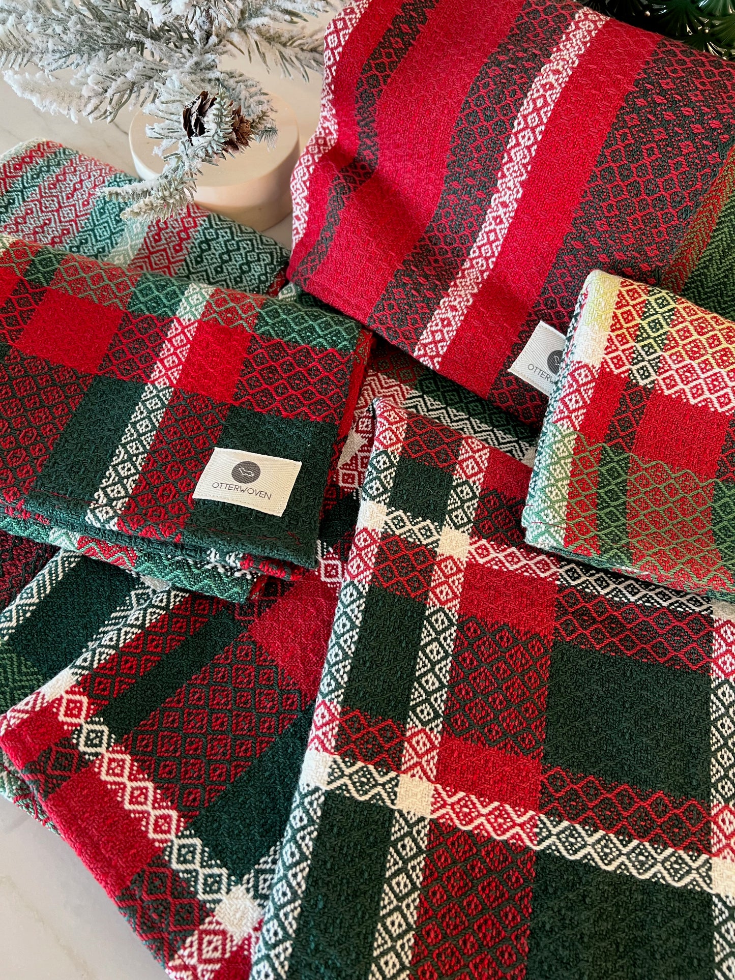 Holiday Diamond Twill Towels