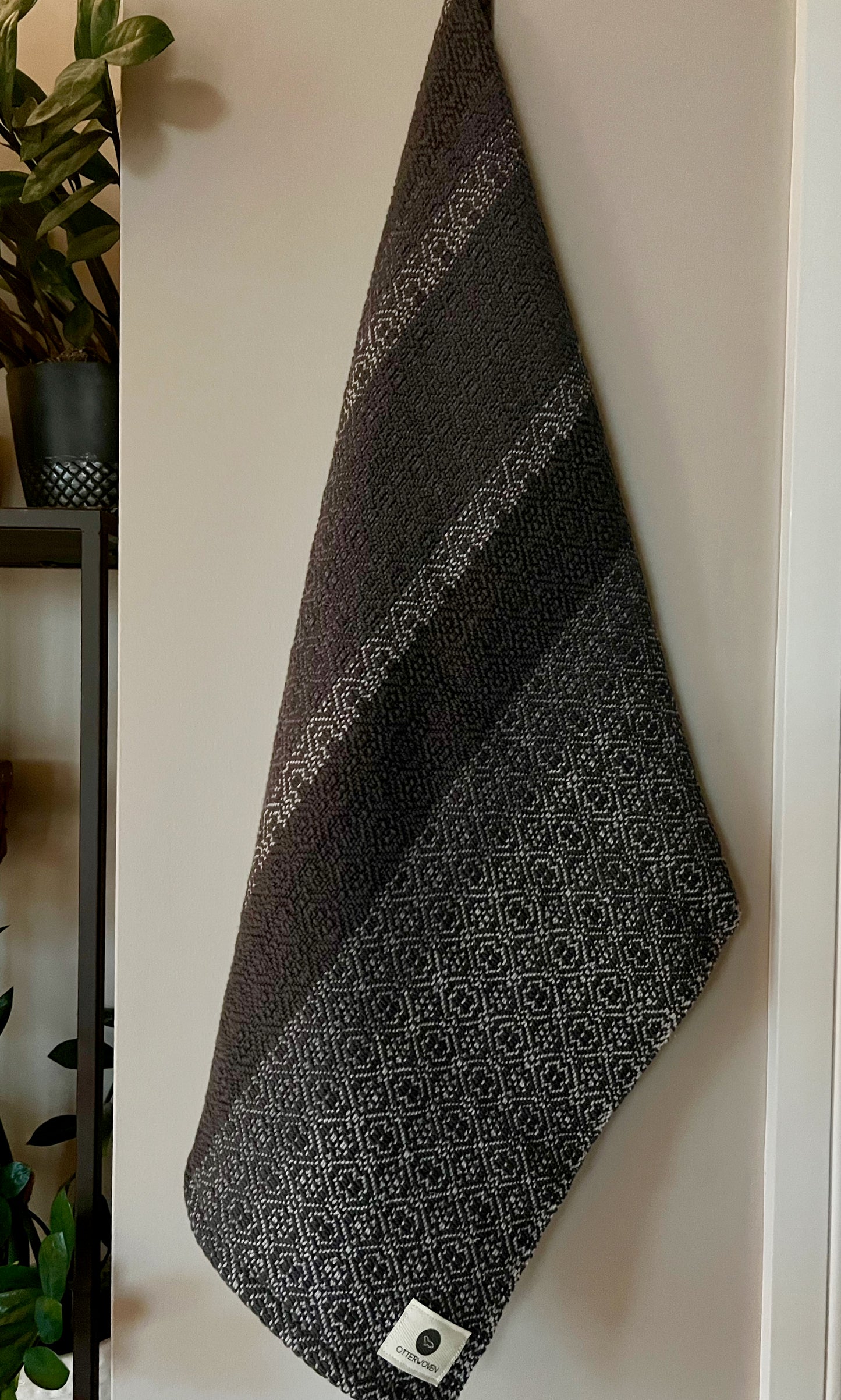 Raven Twill Towels