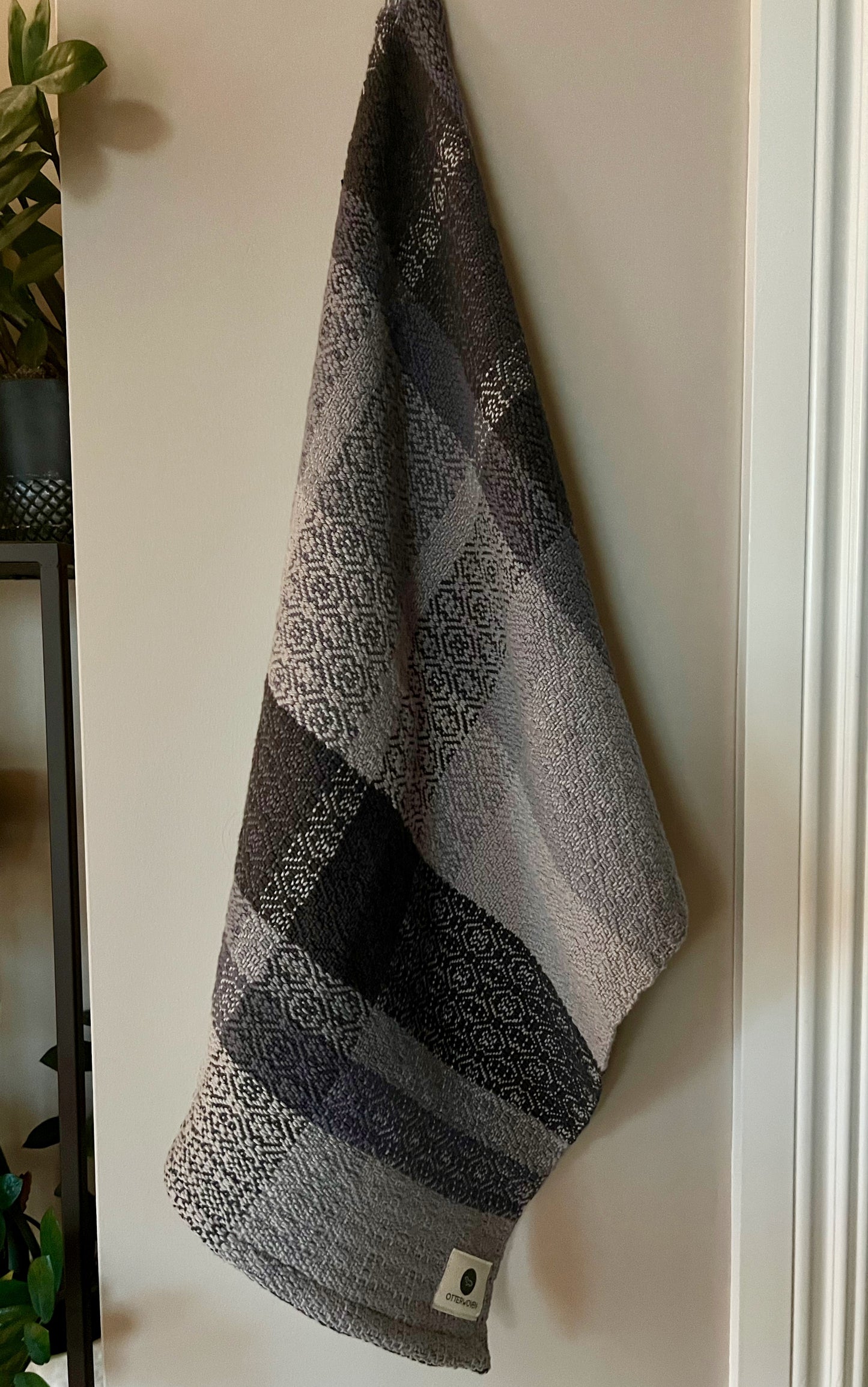 Raven Twill Towels