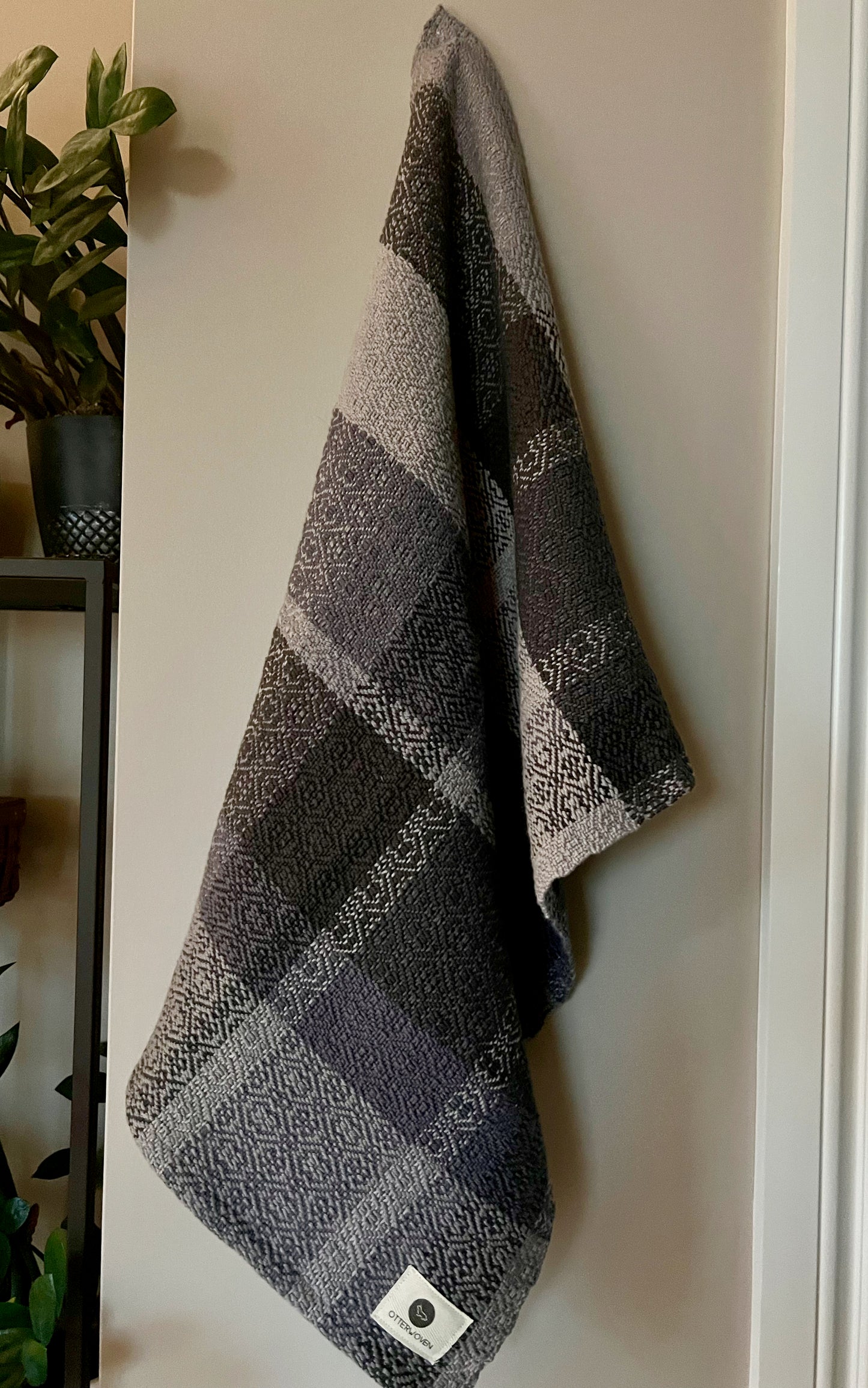 Raven Twill Towels