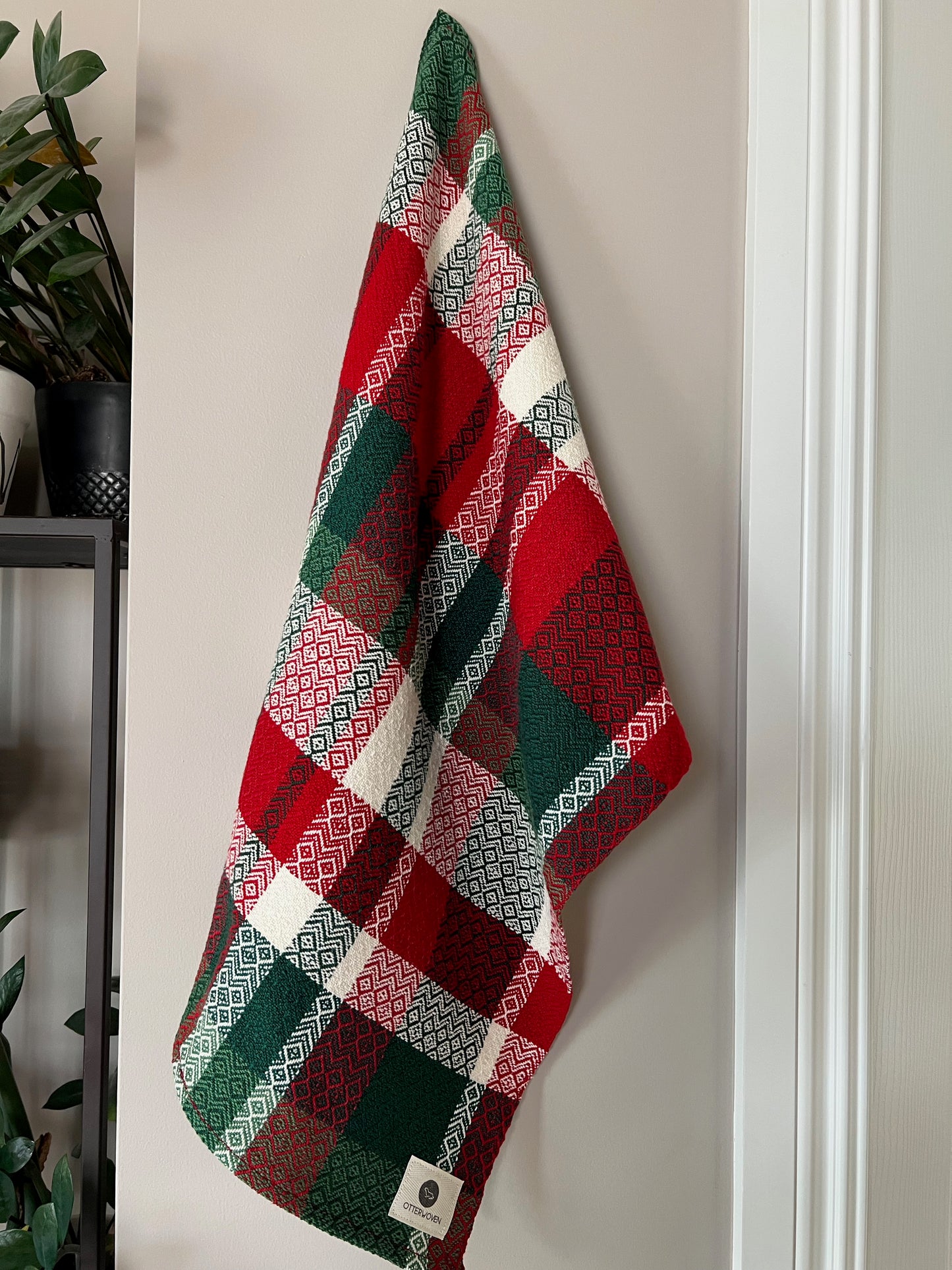 Holiday Diamond Twill Towels