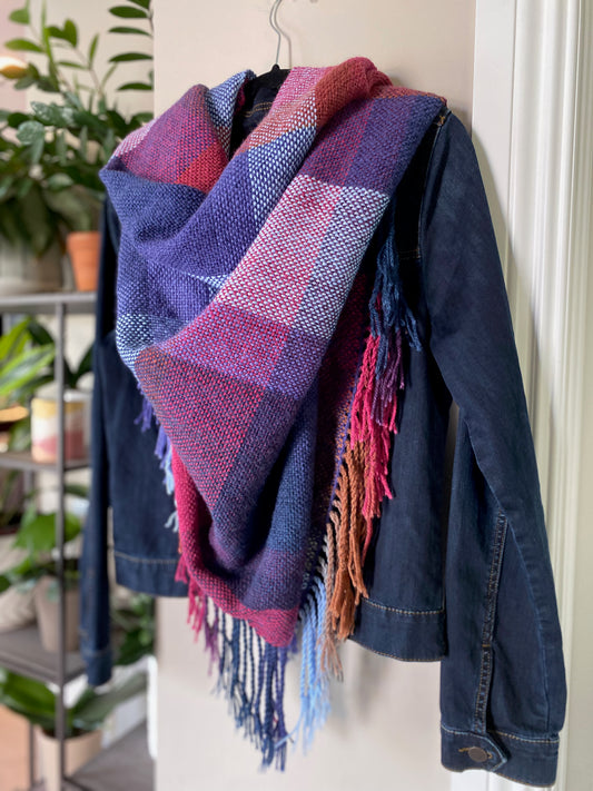 LAKESIDE Blanket Scarf in Violet Berry