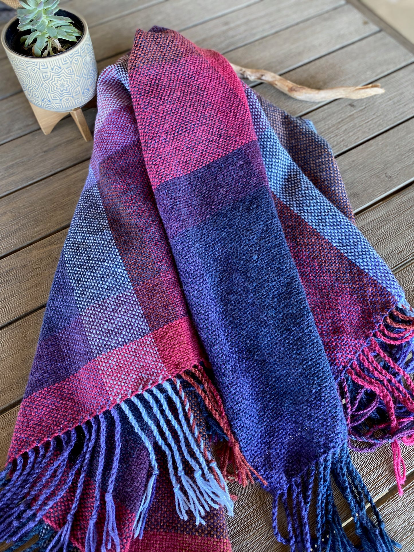 LAKESIDE Blanket Scarf in Violet Berry